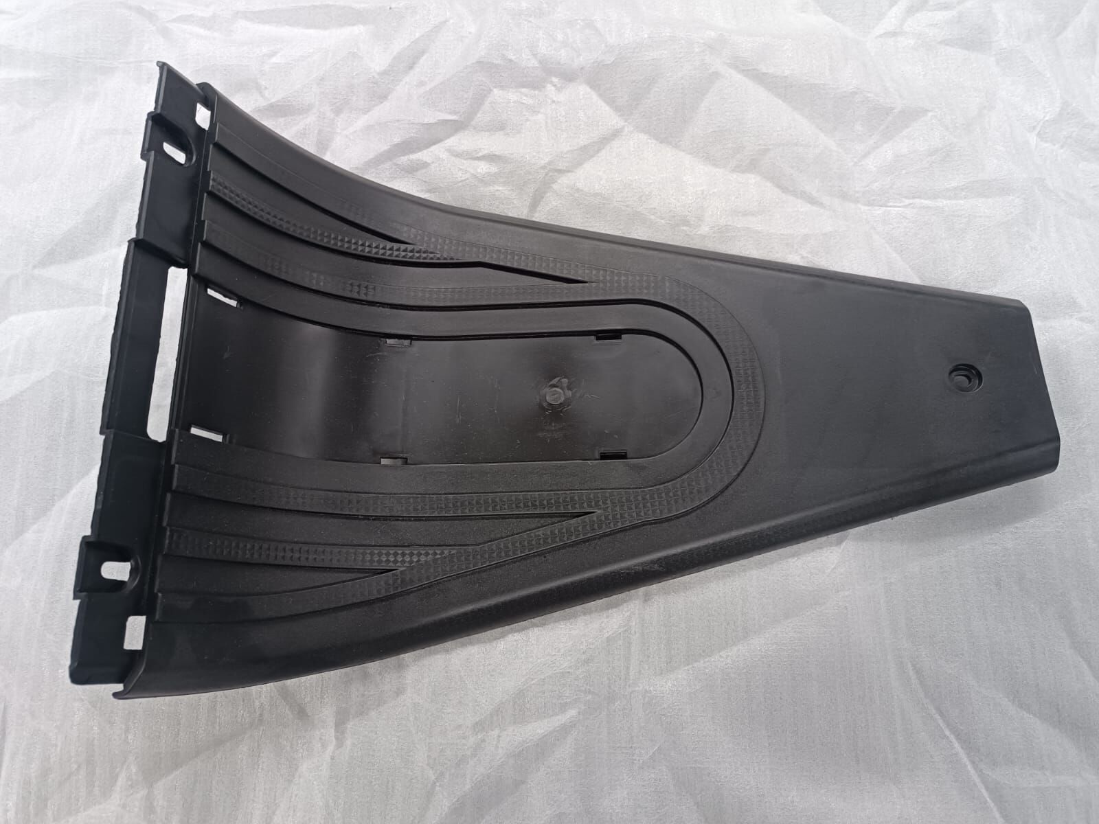 VOLTA SE-03 AYAK KOYMA YERİ ÖN PLASTİĞİ